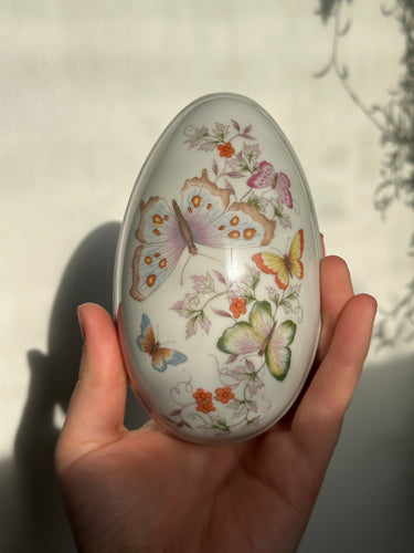 Vintage Avon 1974 Porcelain Egg Trinket Butterfly Jewelry Box